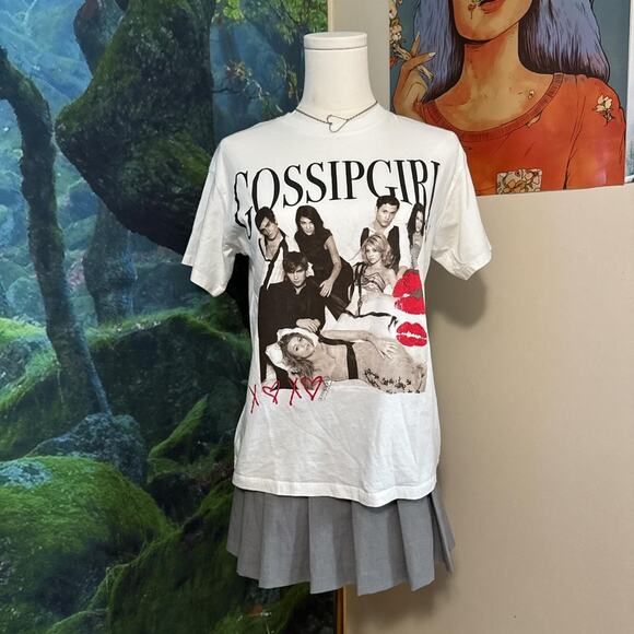 bershka gossip girl graphic tee y2k pop culture tumblrcore - Picture 5 of 5
